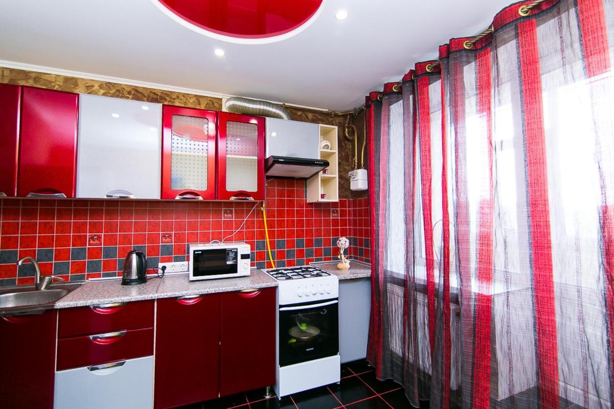 Vip Apartmens Faraon On Illinskaya 1 Floor Sumî Exterior foto