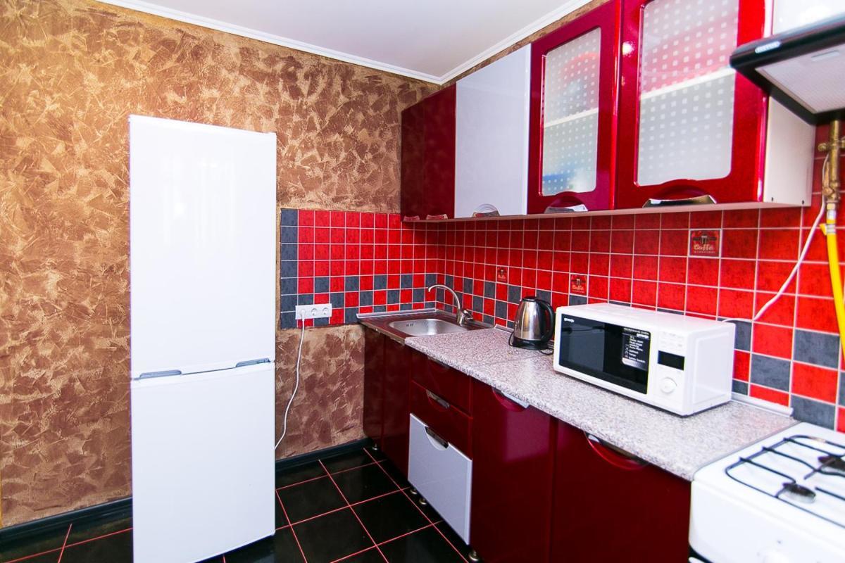Vip Apartmens Faraon On Illinskaya 1 Floor Sumî Exterior foto